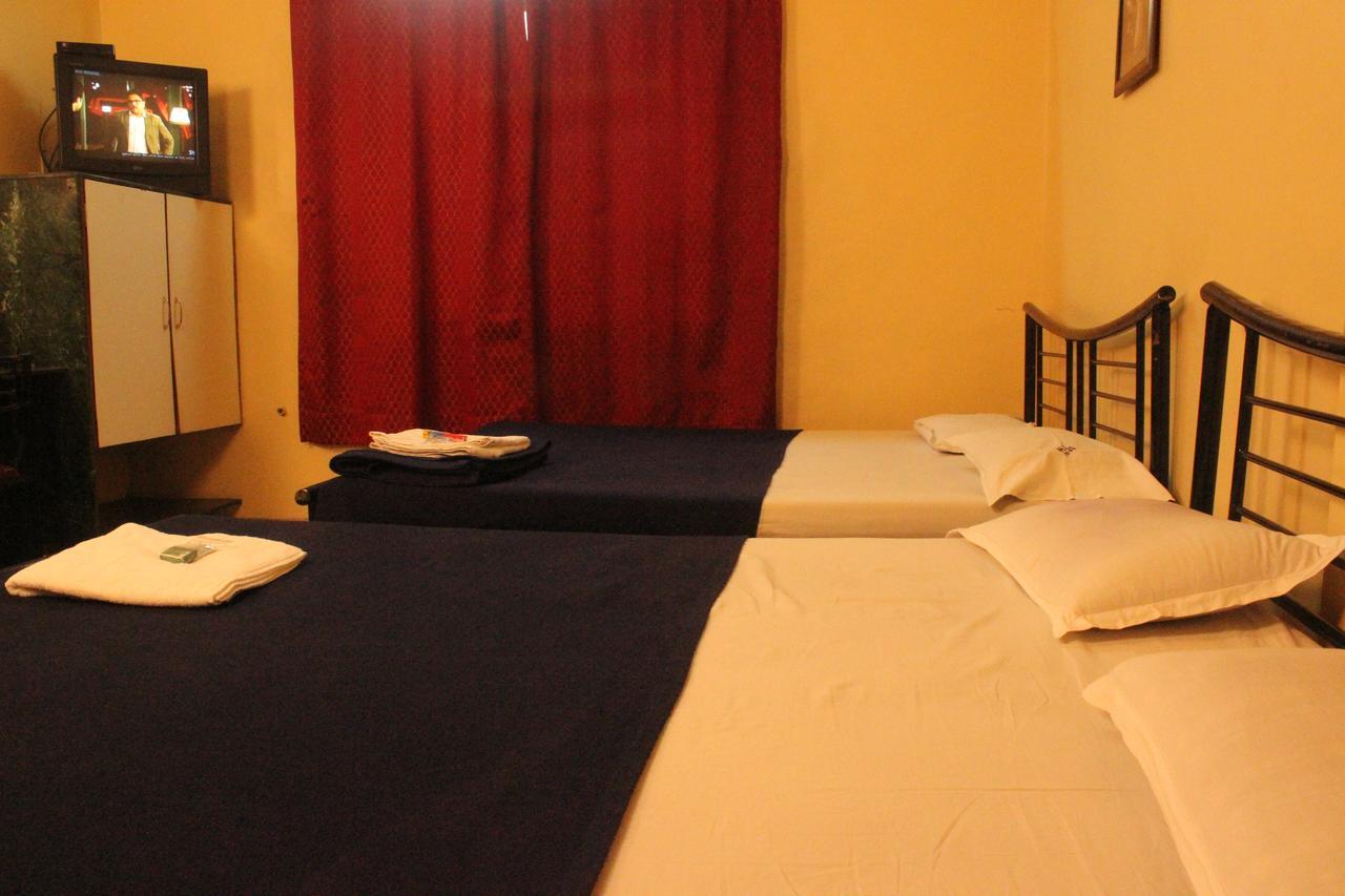 Hotel Homeland Пуна Экстерьер фото